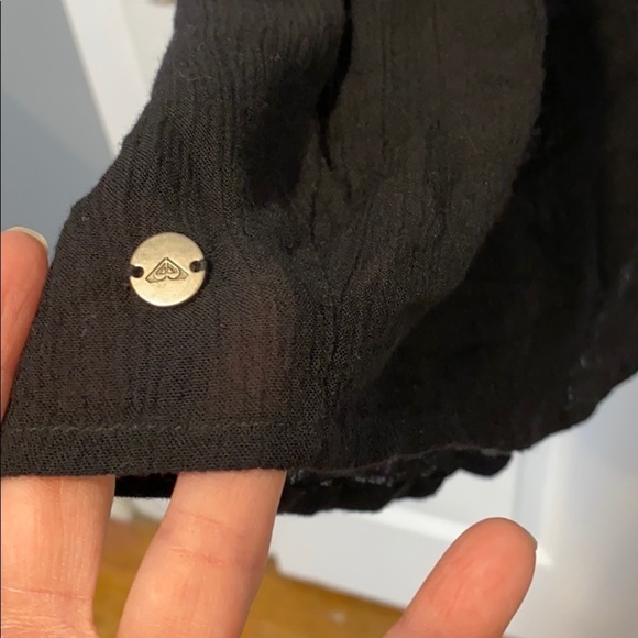 EUC Roxy Black Flowy Button Down Blouse - Picture 9 of 14